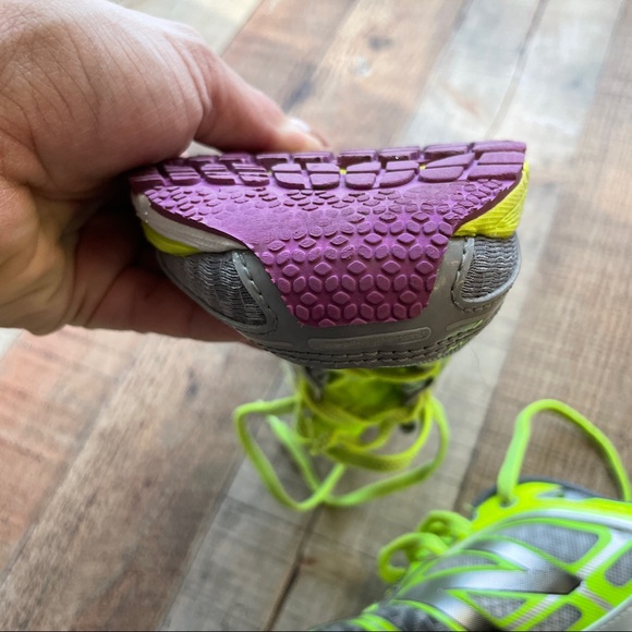 EUC New Balance 860 sz 8 - Picture 3 of 5